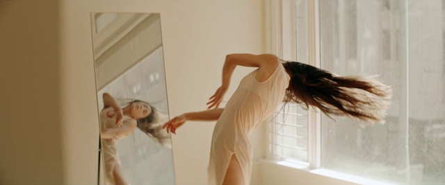 Video Reference: Shoulder, Human body, Neck, Waist, Gesture, Thigh, Elbow, Flash photography, Comfort, Wood