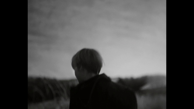 Video Reference: Atmosphere, Sky, Cloud, Flash photography, Black-and-white, Style, Atmospheric phenomenon, Happy, Monochrome photography, Monochrome