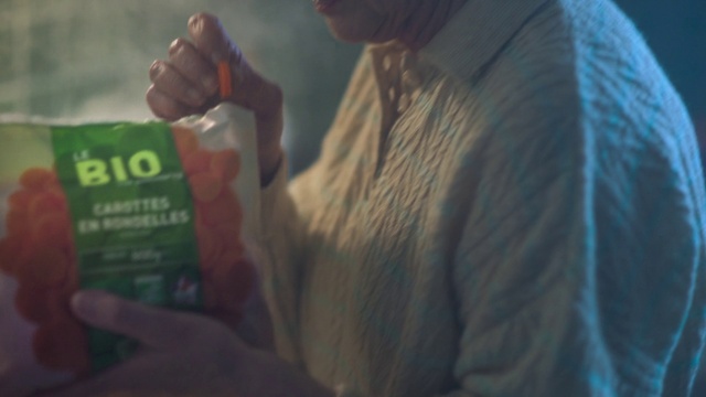Video Reference: Sleeve, Gesture, Plastic bottle, Wrist, Thumb, Drink, Publication, Elbow, Beard, Nail