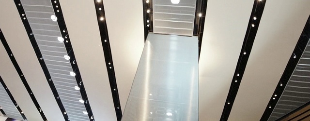 Video Reference: Automotive design, Rectangle, Wood, Glass, Gas, Composite material, Metal, Aluminium, Automotive exterior, Steel