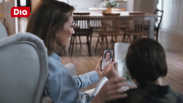 Video Reference: Plant, Gesture, Chair, Table, Houseplant, Fun, Mobile phone, Event, Happy, Street fashion