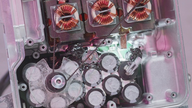 Video Reference: Pink, Watch, Audio equipment, Magenta, Font, Electronic device, Machine, Electronic instrument, Eyewear, Fashion accessory