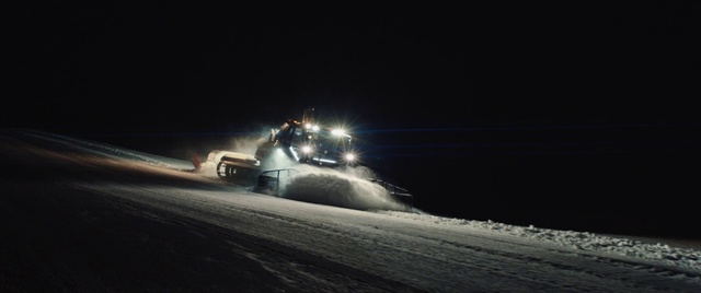 Video Reference: Vehicle, Automotive tire, Automotive lighting, Snow, Slope, Racing, Automotive design, Headlamp, Automotive exterior, Tire