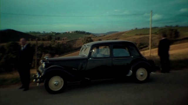 Video Reference: Tire, Sky, Wheel, Vehicle, Car, Motor vehicle, Automotive tire, Cloud, Automotive design, Hood