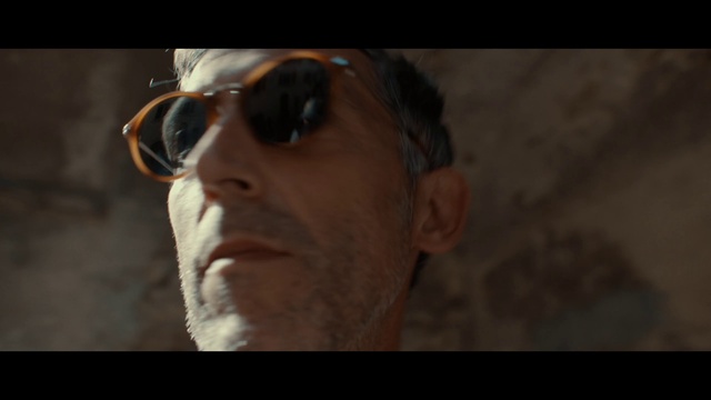 Video Reference: Glasses, Goggles, Vision care, Sunglasses, Eyewear, Jaw, Eye glass accessory, Hat, Beard, Facial hair