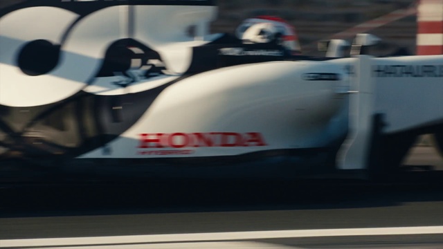 Video Reference: Vehicle, Automotive tire, Motor vehicle, Car, Automotive design, Sports gear, Racing, Helmet, Motorsport, Automotive exterior