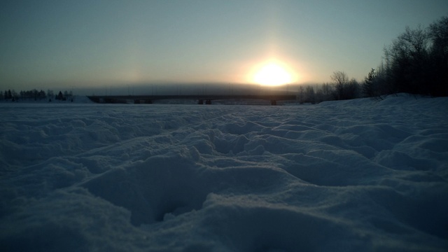 Video Reference: Sky, Atmosphere, Snow, Natural landscape, Tree, Cloud, Sunlight, Astronomical object, Dusk, Horizon