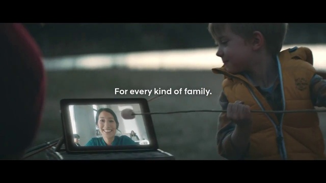 Video Reference: Hand, Gesture, Communication Device, Electronic device, Display device, Font, Multimedia, Technology, Gadget, Flash photography