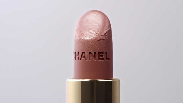 Video Reference: Human body, Cone, Liquid, Cosmetics, Cork, Lipstick, Tints and shades, Nail, Peach, Font