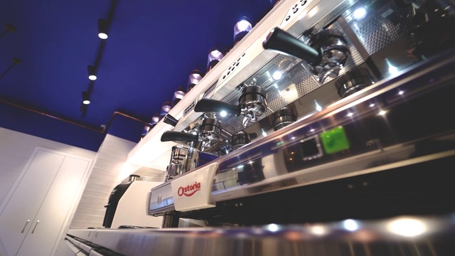 Video Reference: Building, Automotive design, Aviation, Vehicle, Engineering, Entertainment, Aerospace engineering, Automotive lighting, Machine, Event