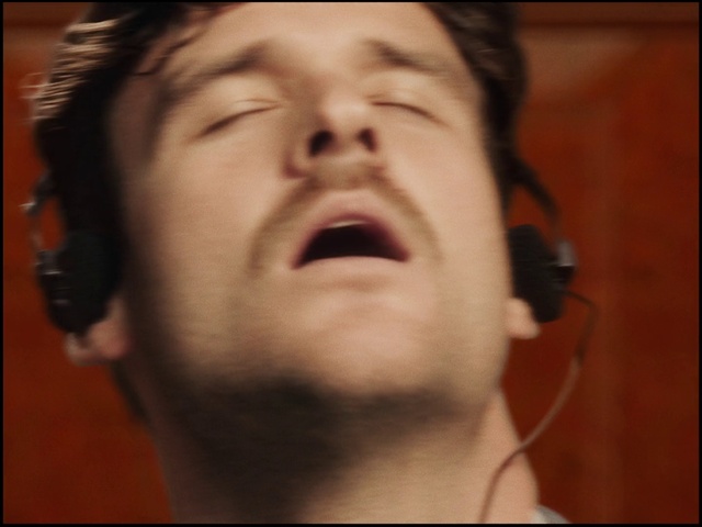 Video Reference: Nose, Cheek, Eyelash, Hearing, Jaw, Neck, Ear, Gesture, Happy, Shout