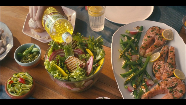 Video Reference: Food, Tableware, Ingredient, Recipe, Fines herbes, Corn on the cob, Dishware, Cuisine, Leaf vegetable, Dish