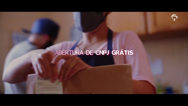 Video Reference: Sleeve, Gesture, Knee, Thigh, Waist, Elbow, Font, Sportswear, Eyewear, Trunk