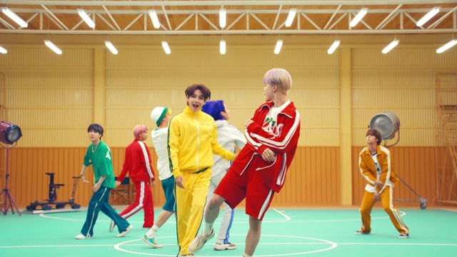 Video Reference: Sports uniform, Player, Competition event, Basketball court, Sports, Basketball, Tournament, Contact sport, Championship, Sports equipment