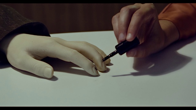Video Reference: Writing instrument accessory, Gesture, Cosmetics, Finger, Thumb, Nail, Paint, Art, Writing, Wrist