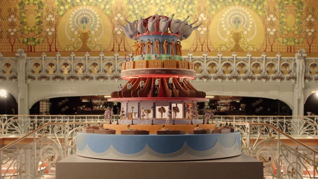 Video Reference: Food, Interior design, Decoration, Cake decorating, Cake, Baked goods, Event, Entertainment, Ceiling, Dessert