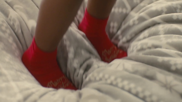 Video Reference: Hand, Arm, Leg, Comfort, Textile, Sleeve, Knee, Gesture, Grey, Thigh