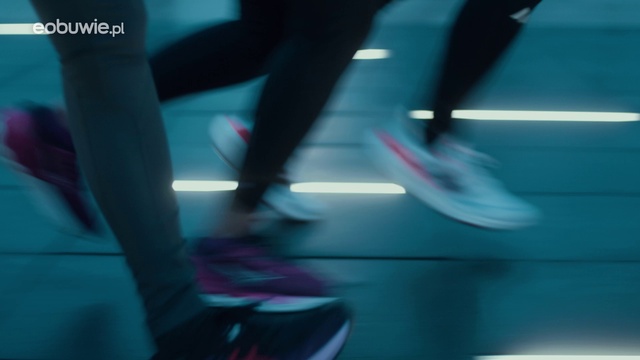 Video Reference: Azure, Knee, Thigh, Sportswear, Vehicle door, Sneakers, Recreation, Electric blue, Foot, Calf