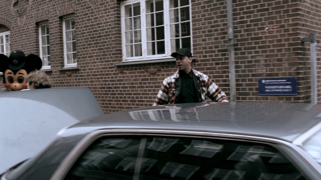 Video Reference: Car, Land vehicle, Vehicle, Window, Motor vehicle, Automotive design, Building, Automotive exterior, Personal luxury car, Auto part