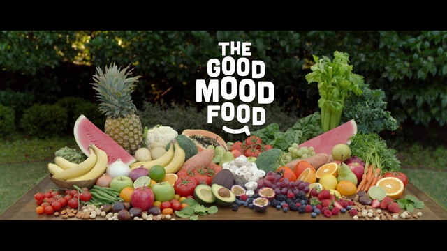 Video Reference: Food, Plant, Plant community, Nature, Natural foods, Ingredient, Fruit, Pineapple, Organism, Cuisine