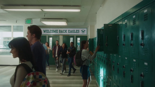 Video Reference: Interior design, Luggage and bags, Shorts, Backpack, Bag, Event, City, T-shirt, Job, Machine