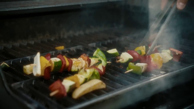 Video Reference: Food, Brochette, Kitchen appliance, Ingredient, Recipe, Cuisine, Cooking, Roasting, Grilling, Gas