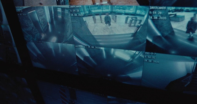 Video Reference: Hood, Font, Tints and shades, Sky, Electric blue, Glass, Pattern, Plastic, Transparent material, Windshield
