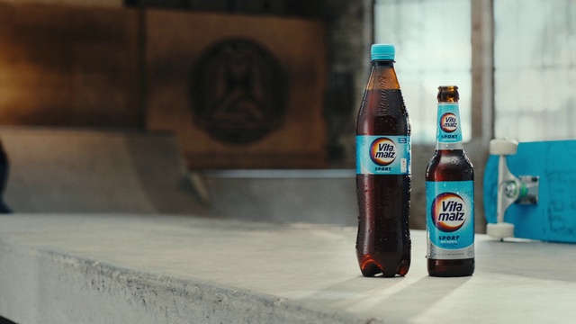 Video Reference: Bottle, Drinkware, Liquid, Beer, Beer bottle, Barware, Glass bottle, Drink, Alcoholic beverage, Gas