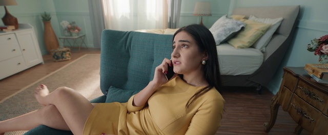 Video Reference: Joint, Shoulder, Furniture, Comfort, Mouth, Neck, Thigh, Curtain, Living room, Black hair