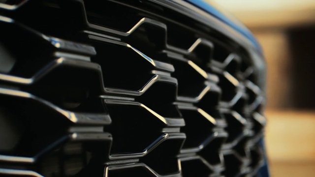 Video Reference: Tire, Wheel, Motor vehicle, Automotive tire, Synthetic rubber, Hood, Automotive design, Tread, Automotive lighting, Alloy wheel