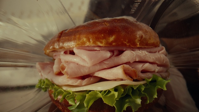 Video Reference: Food, Sandwich, Bun, Ingredient, Fast food, Staple food, Cuisine, Dish, Baked goods, Leaf vegetable