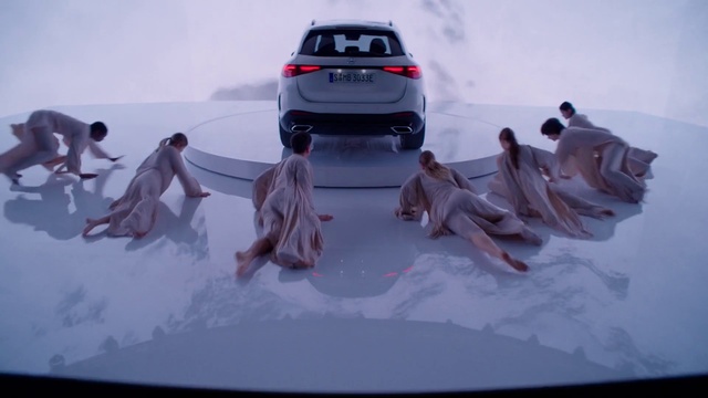 Video Reference: Vehicle, Car, Automotive lighting, Hood, Automotive design, Vehicle registration plate, Sky, Motor vehicle, Snow, Bumper