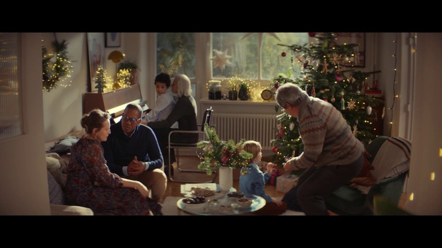 Video Reference: Table, Plant, Tableware, Houseplant, Flowerpot, Interior design, Chair, Comfort, Interaction, Living room