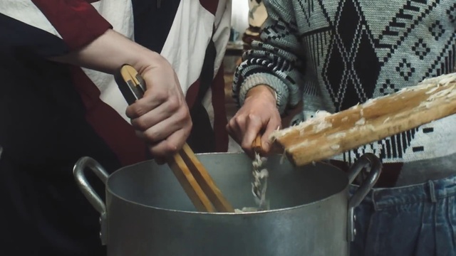 Video Reference: Food, Hand, Ingredient, Recipe, Cuisine, Dish, Cookware and bakeware, Cooking, Wood, Tableware