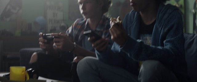 Video Reference: Hand, Musician, Gesture, Mobile phone, Event, Music, Fun, Darkness, Sitting, Conversation