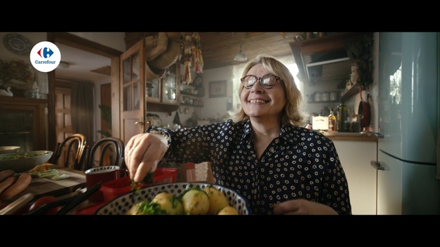 Video Reference: Tableware, Flash photography, Smile, Eyewear, Food, Table, Recipe, Plate, Cooking, Happy
