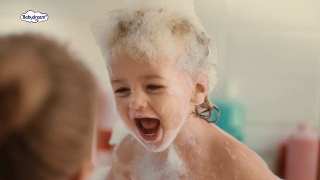 Video Reference: Face, Nose, Smile, Eyebrow, Eye, Ear, Happy, Gesture, Eyelash, Toddler