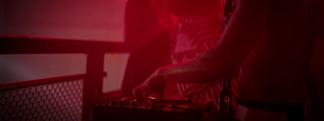 Video Reference: Hand, Musician, Human body, Entertainment, Music, Purple, Performing arts, Lighting, Concert, Music artist