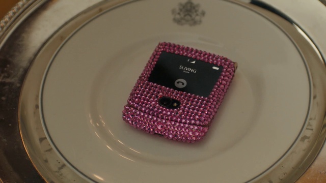 Video Reference: Dishware, Tableware, Rectangle, Purple, Serveware, Pink, Violet, Magenta, Circle, Pattern