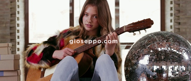 Video Reference: Hairstyle, Street fashion, Eyelash, Thigh, Long hair, Beauty, Leisure, Happy, Wood, Musical instrument