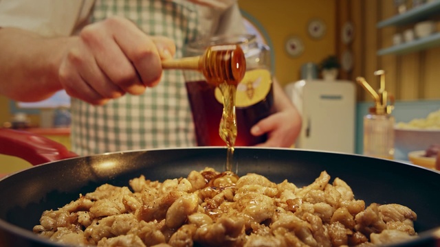 Video Reference: Food, Tableware, Ingredient, Recipe, Cuisine, Dish, Produce, Meat, Comfort food, Cooking