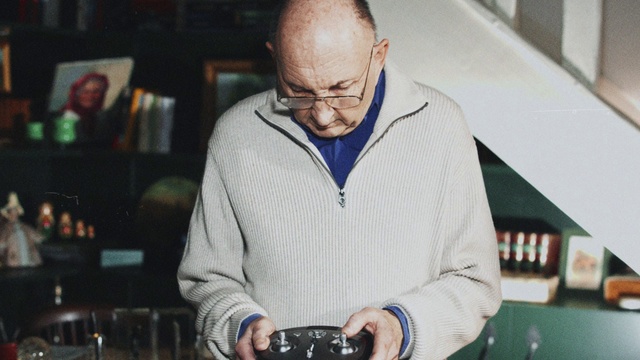 Video Reference: Glasses, Camera lens, Engineering, Reflex camera, Audio equipment, Camera, Barware, Event, Eyewear, Camera accessory