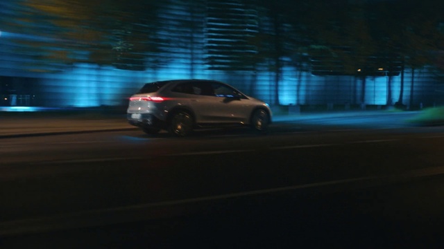 Video Reference: Wheel, Tire, Car, Vehicle, Automotive lighting, Automotive tire, Alloy wheel, Automotive design, Rolling, Asphalt