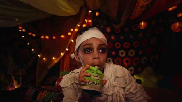 Video Reference: Event, Toddler, Happy, Baby, Fun, Room, Curtain, Tradition, Night, Entertainment