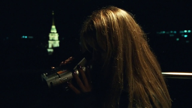 Video Reference: Flash photography, Musician, Music artist, Entertainment, Audio equipment, Performing arts, Midnight, Space, Layered hair, Event