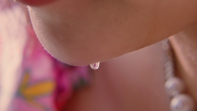 Video Reference: Water, Eyelash, Petal, Pink, Material property, Magenta, Flower, Close-up, Human leg, Macro photography