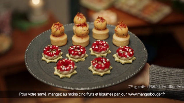 Video Reference: Food, Cake decorating, Ingredient, Recipe, Cuisine, Dish, Cream, Cake decorating supply, Sugar paste, Baked goods