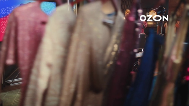 Video Reference: Textile, Sleeve, Closet, Fashion design, T-shirt, Retail, Market, Jewellery, Event, Shopping