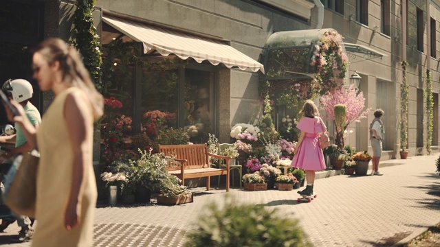 Video Reference: Plant, Window, Building, Flowerpot, Temple, Flower, Lighting, Dress, Leisure, Tree