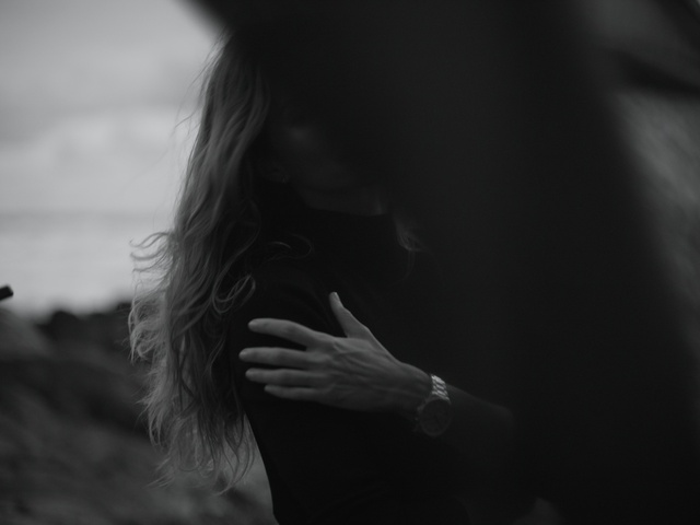 Video Reference: Watch, Cloud, Flash photography, Neck, Gesture, Grey, Black-and-white, Sky, Happy, Tints and shades
